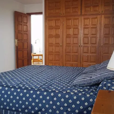 Sleeps 4 Wifi 度假居